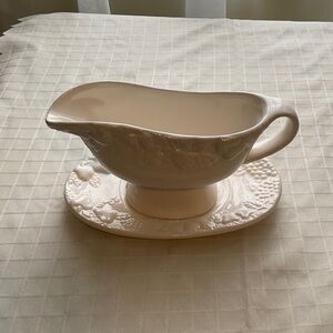Vintage Ceramic Gravy Boat with Underplate